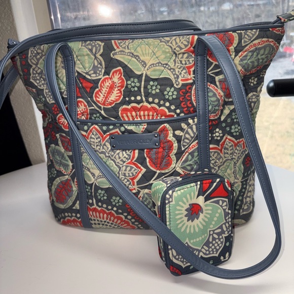 Vera Bradley Handbags - Vera Bradley Navy and Red Floral Tote